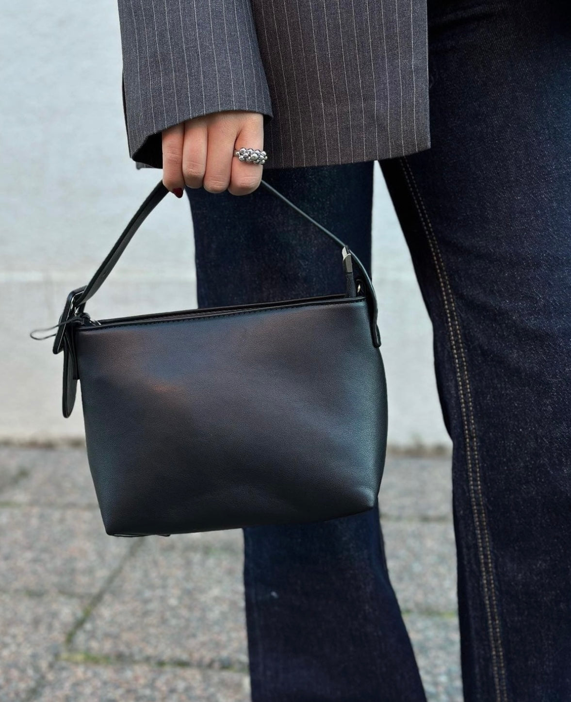 PIECES - UMA CROSS BODY - BLACK