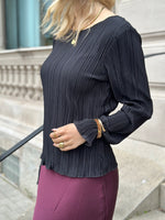 Ladda upp bild till gallerivisning, ONLY - PERY L/S TOP BOAT NECK - BLACK
