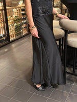 Ladda upp bild till gallerivisning, VEROMODA - LIVIA HW LONG SKIRT - BLACK
