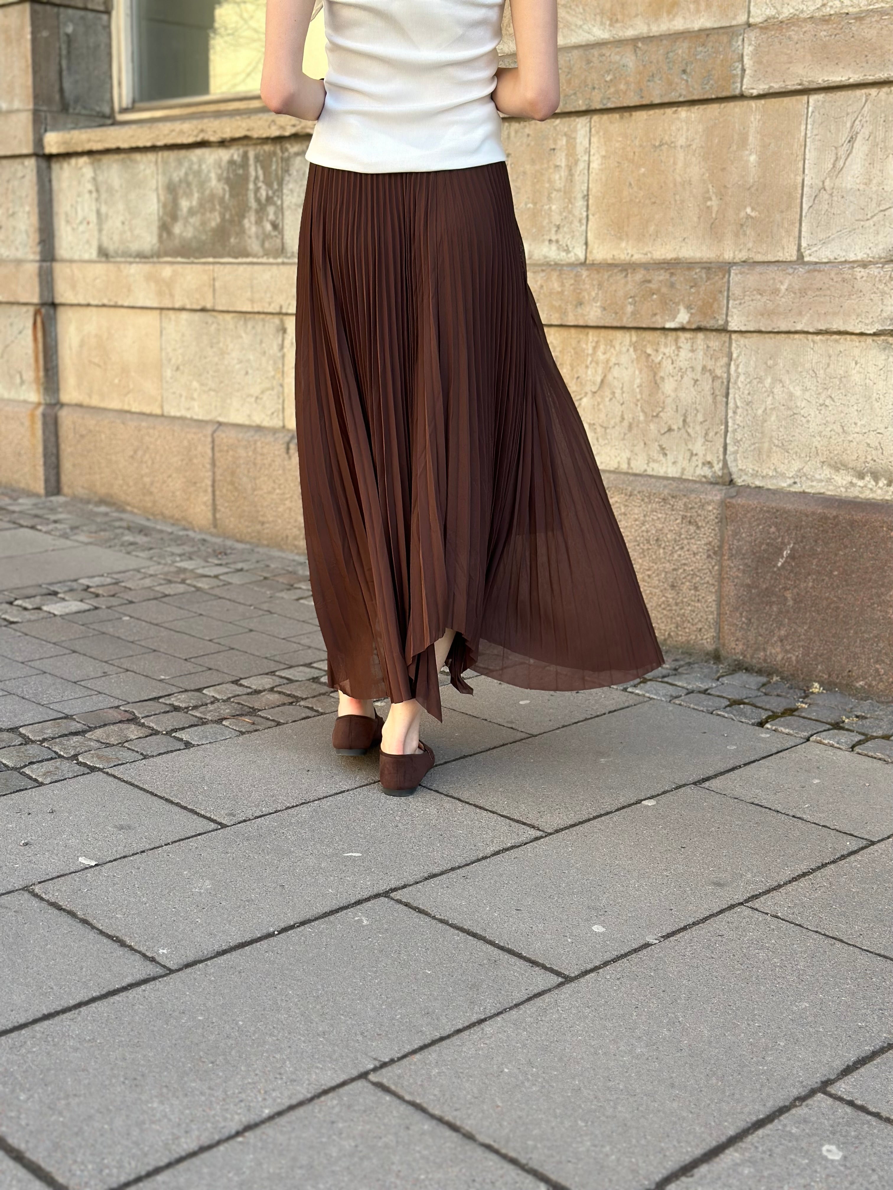 JDY - USO ASSYMMETRIC PLASSE SKIRT - CHICPRY COFFEE