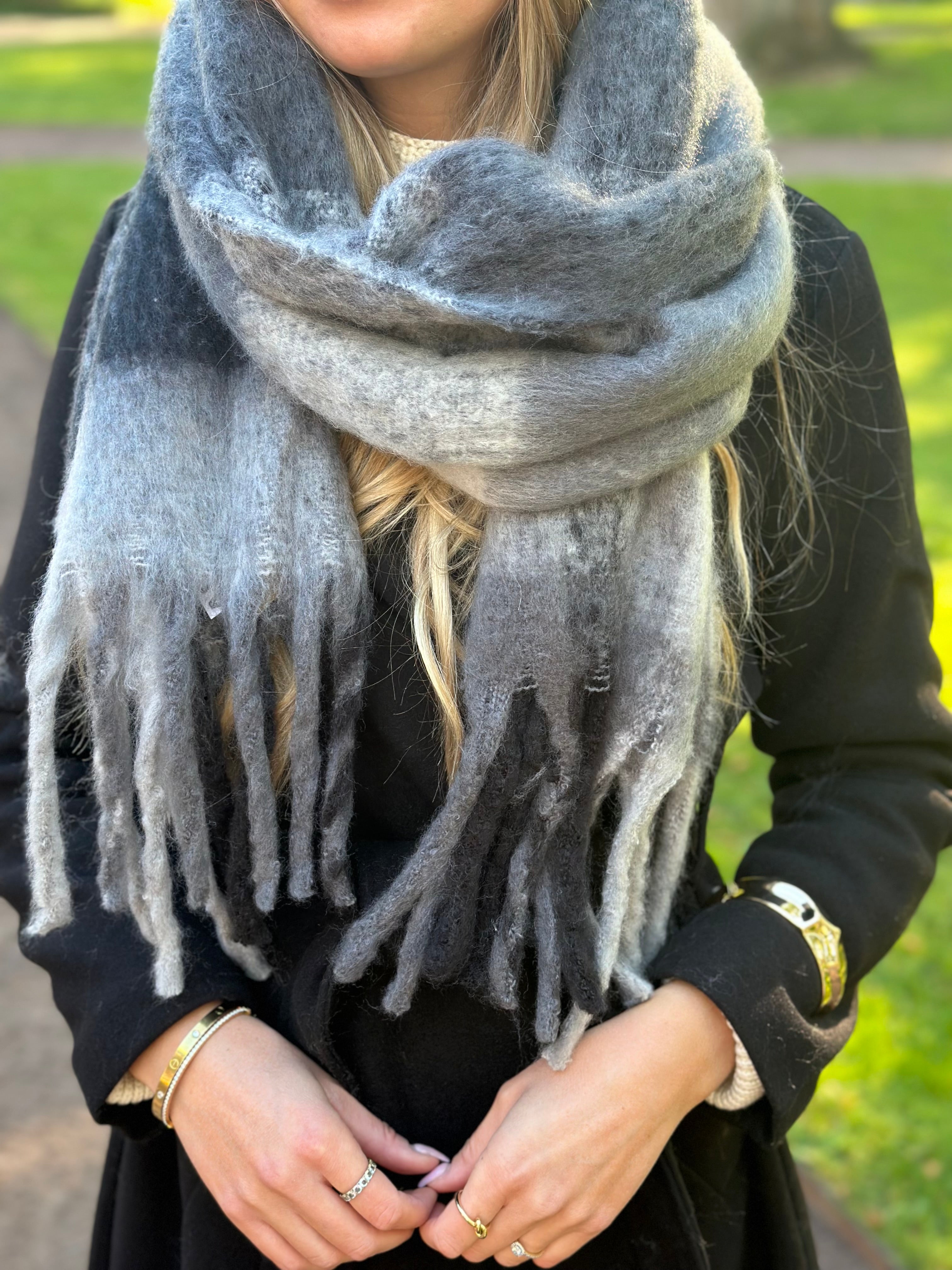 VEROMODA - IVY LEAGUE SCARF - GREY