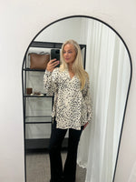 Ladda upp bild till gallerivisning, JDY - TROYA LIFE SHIRT - SILVER LINING
