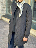 Ladda upp bild till gallerivisning, ONLY - JESSICA QUILTED COAT ZIP - BLACK
