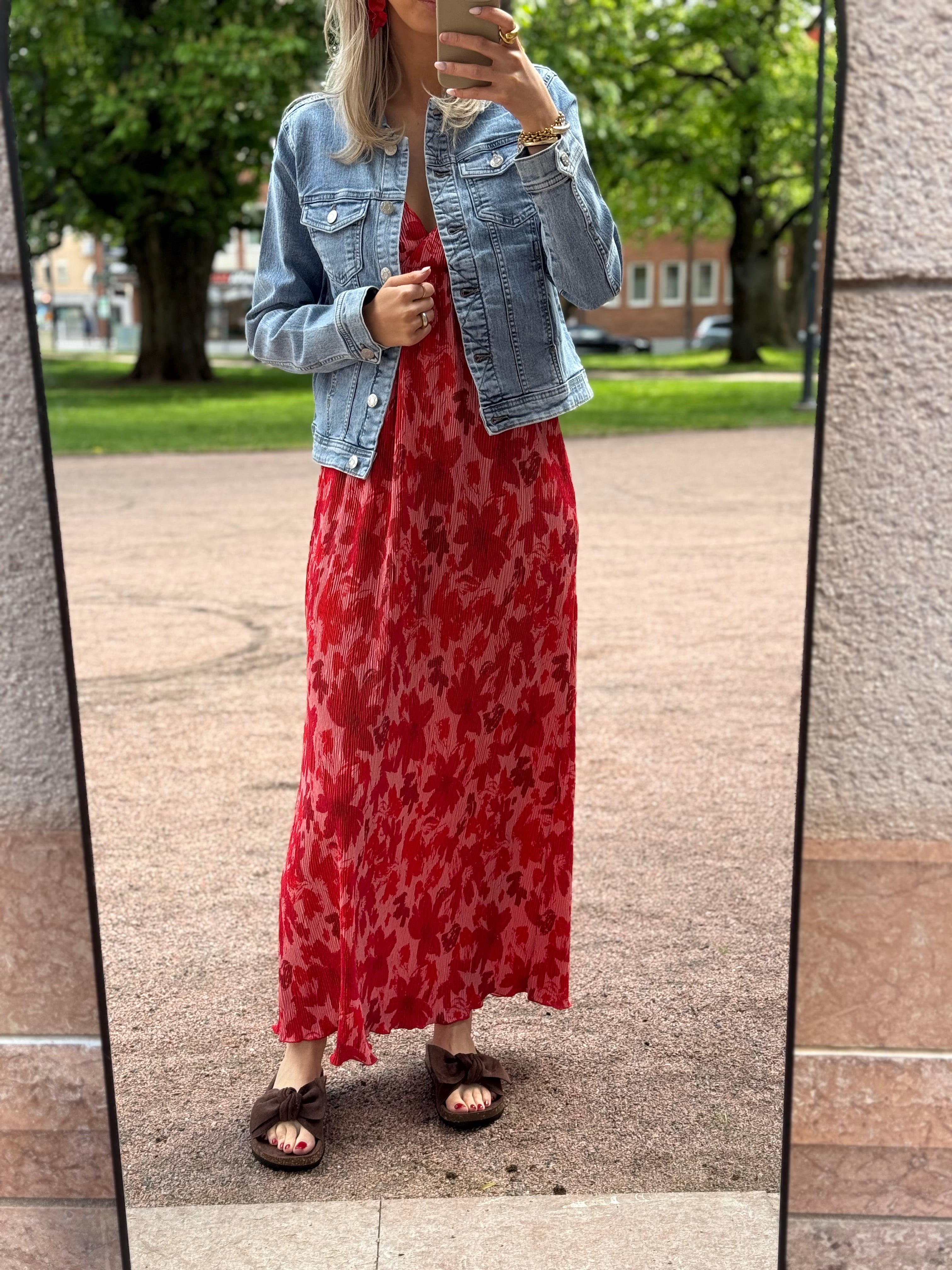 PIECES - FLORA SL STRAP DRESS - ADRENALINE RUSH/RED TONES