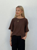 Ladda upp bild till gallerivisning, MARTA - STICKAD TRÖJA 5003 - BROWN
