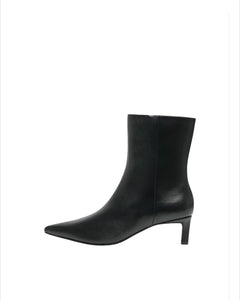 ONLY - BRIXTON-2 SHORT BOOT - BLACK