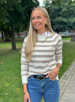 Ladda upp bild till gallerivisning, VEROMODA - DOFFY LS O-NECK BLOUSE - BIRCH/SEPIA
