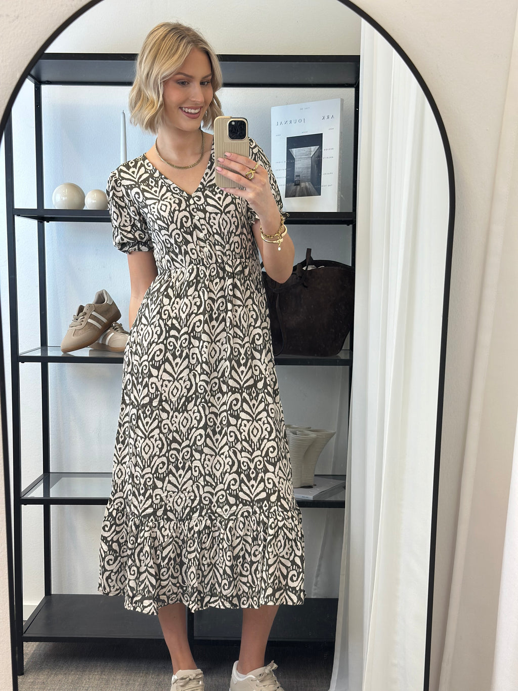 ONLY - CHINTI S/S LONG DRESS - TARMAC/KAJA GRAPH