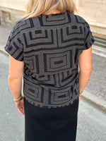 Ladda upp bild till gallerivisning, JDY - LION LIFE TOP - BLACK/WHITE
