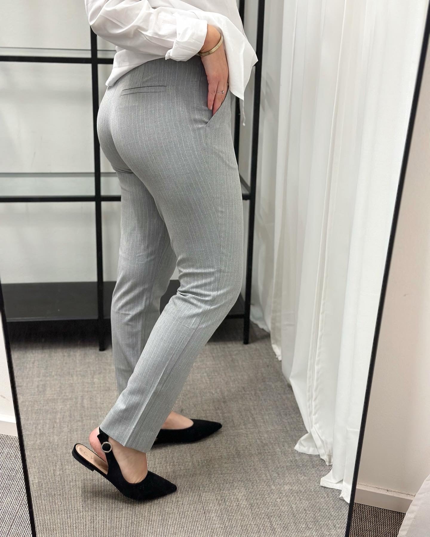 FIVE UNITS - KYLIE FV - LIGHT GREY PINSTRIPE