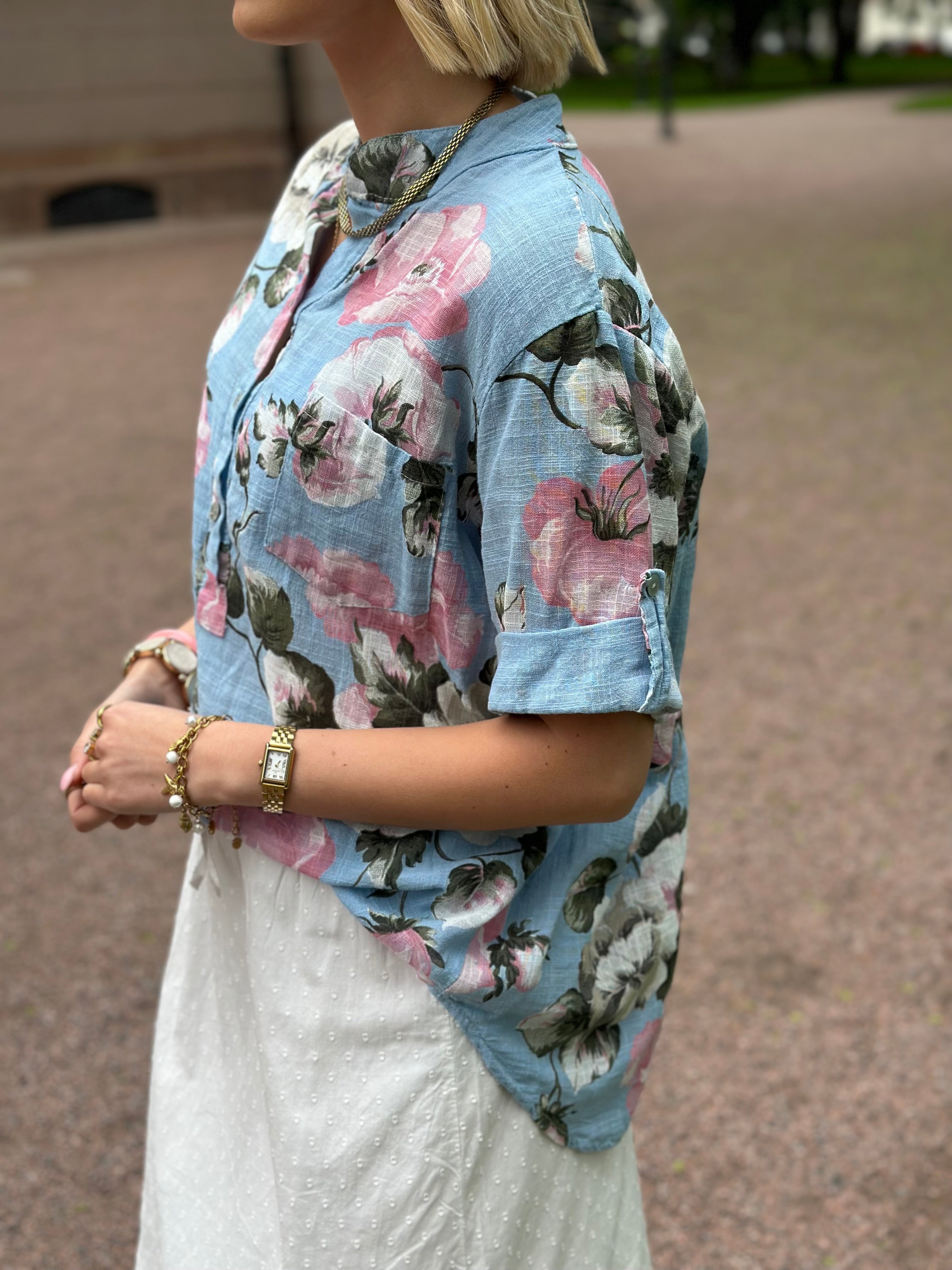 JÖRLEVIK - FLOWER BLUSE - BLÅ