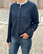 Ladda upp bild till gallerivisning, SELECTED FEMME - LULU NEW LS KNIT CARDIGAN - DARK SAPPHIRE/MELANGE

