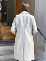 Ladda upp bild till gallerivisning, VEROMODA - FORTUNESARA LONG COAT - SILVER MINK/ MELANGE
