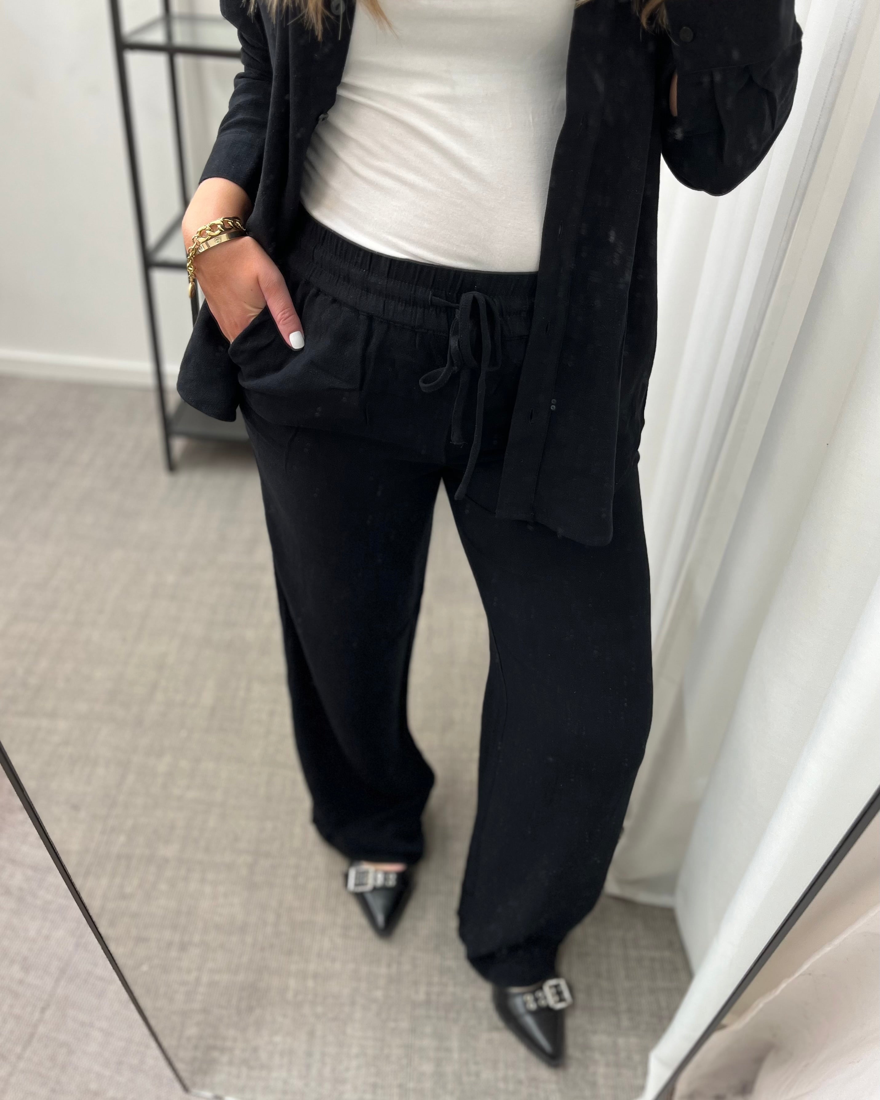 SELECTED FEMME - VIVA-GULIA HW LONG SUN PANT - BLACK