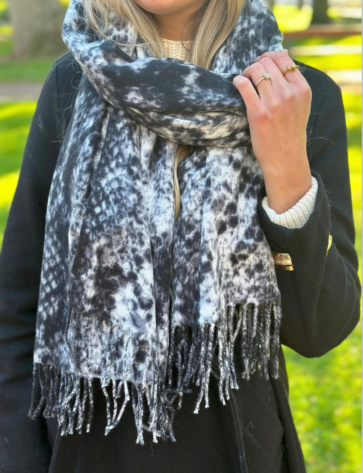 PIECES - LONG SCARF - DECEMBER SKY/SNAKE