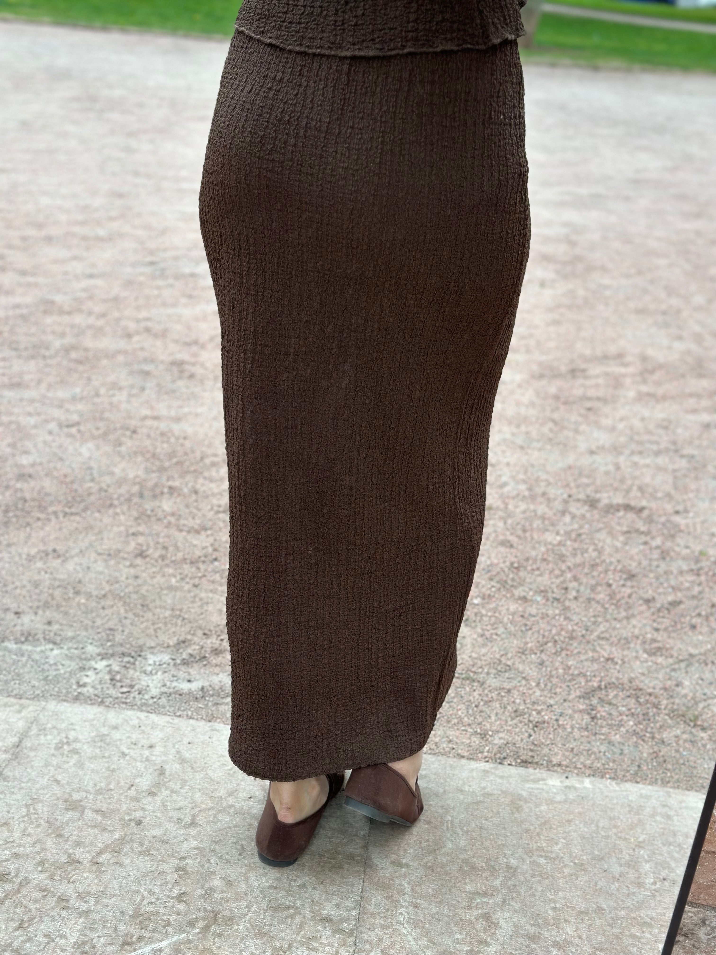 JDY - TURBO LONG TUBE SKIRT - CHOCOLATE BROWN