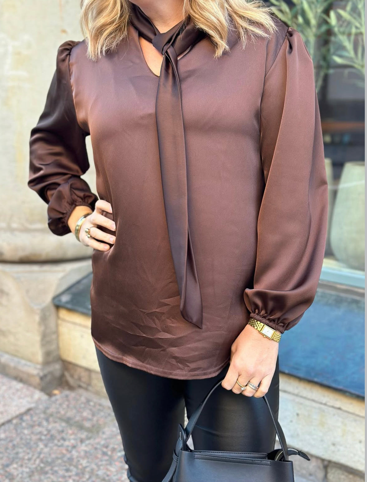 COSY HOUSE - GLANSIG BLUS MED SJAL- BRUN