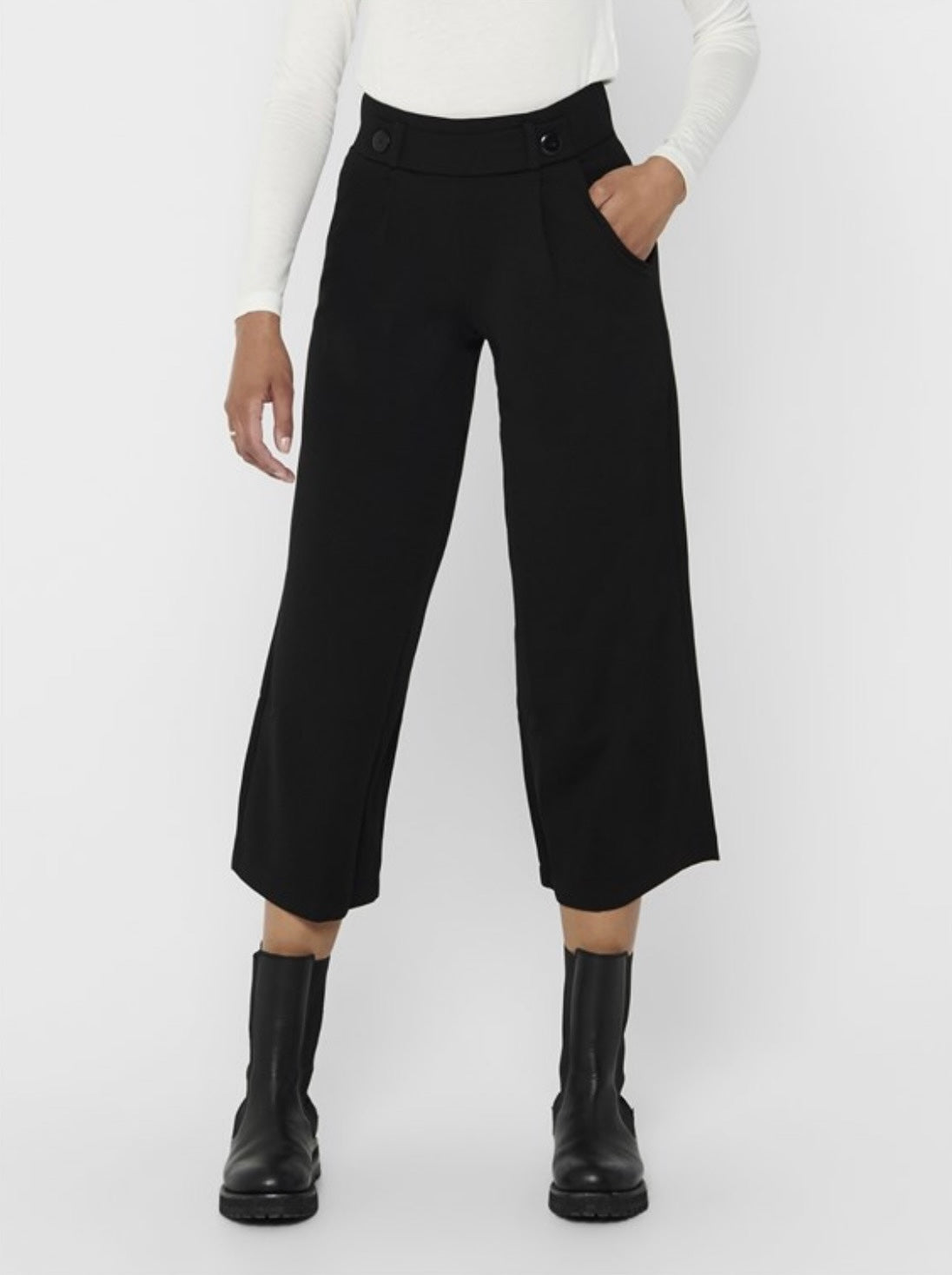 JDY - GEGGO NEW ANCLE PANTS - BLACK/BLACK BUTT