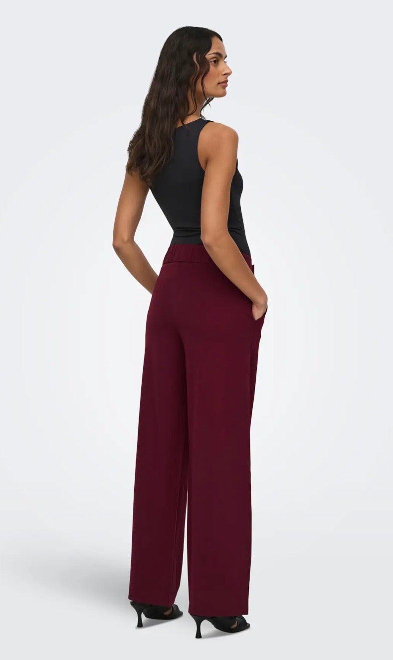 JDY - GEGGO NEW LONG PANT - CABARNET / BLACK BUTTONS