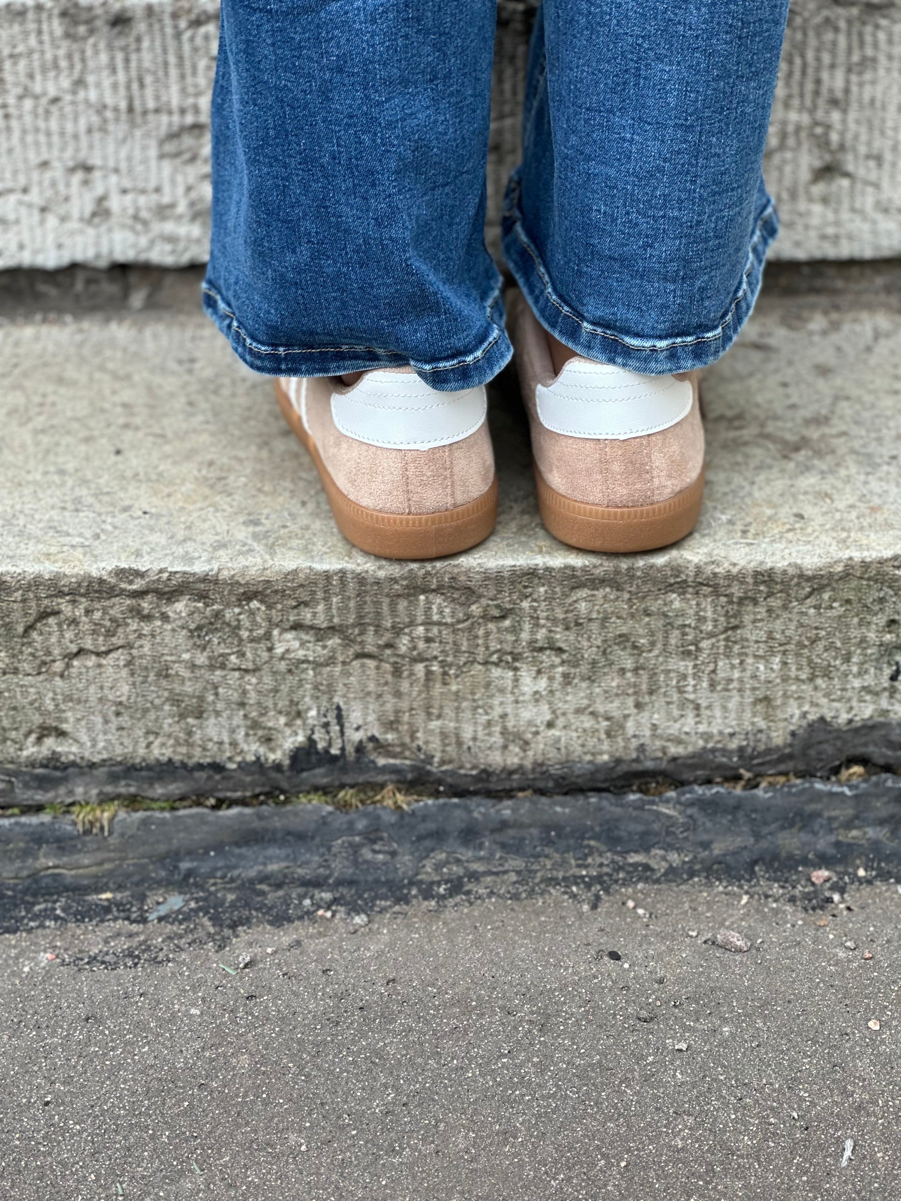 MARTA - SNEACKERS A-108 - KHAKI