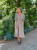 JÖRLEVIK - STRIPE DRESS LÅNG ÄRM - COFFEE