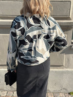 Ladda upp bild till gallerivisning, VERO MODA - BELINE BEA LS LONG SHIRT - BLACK/BEA
