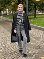 Ladda upp bild till gallerivisning, VERO MODA - MARWA LS HIGH NECK KNIT - DARK GREY/BLACK
