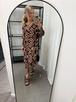 Ladda upp bild till gallerivisning, MARTA - KLÄNNING 7617 - MARRONE 1489
