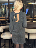 Ladda upp bild till gallerivisning, ONLY - CAROL L/S GLITTER BOW DRESS - BLACK/SILVER GLITTER
