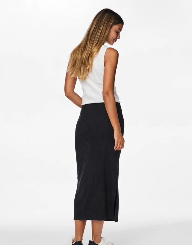 PIECES - KAYLE MW MIDI SKIRT - BLACK