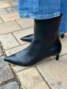 ONLY - BRIXTON-2 SHORT BOOT - BLACK