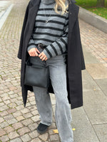 Ladda upp bild till gallerivisning, VERO MODA - MARWA LS HIGH NECK KNIT - DARK GREY/BLACK
