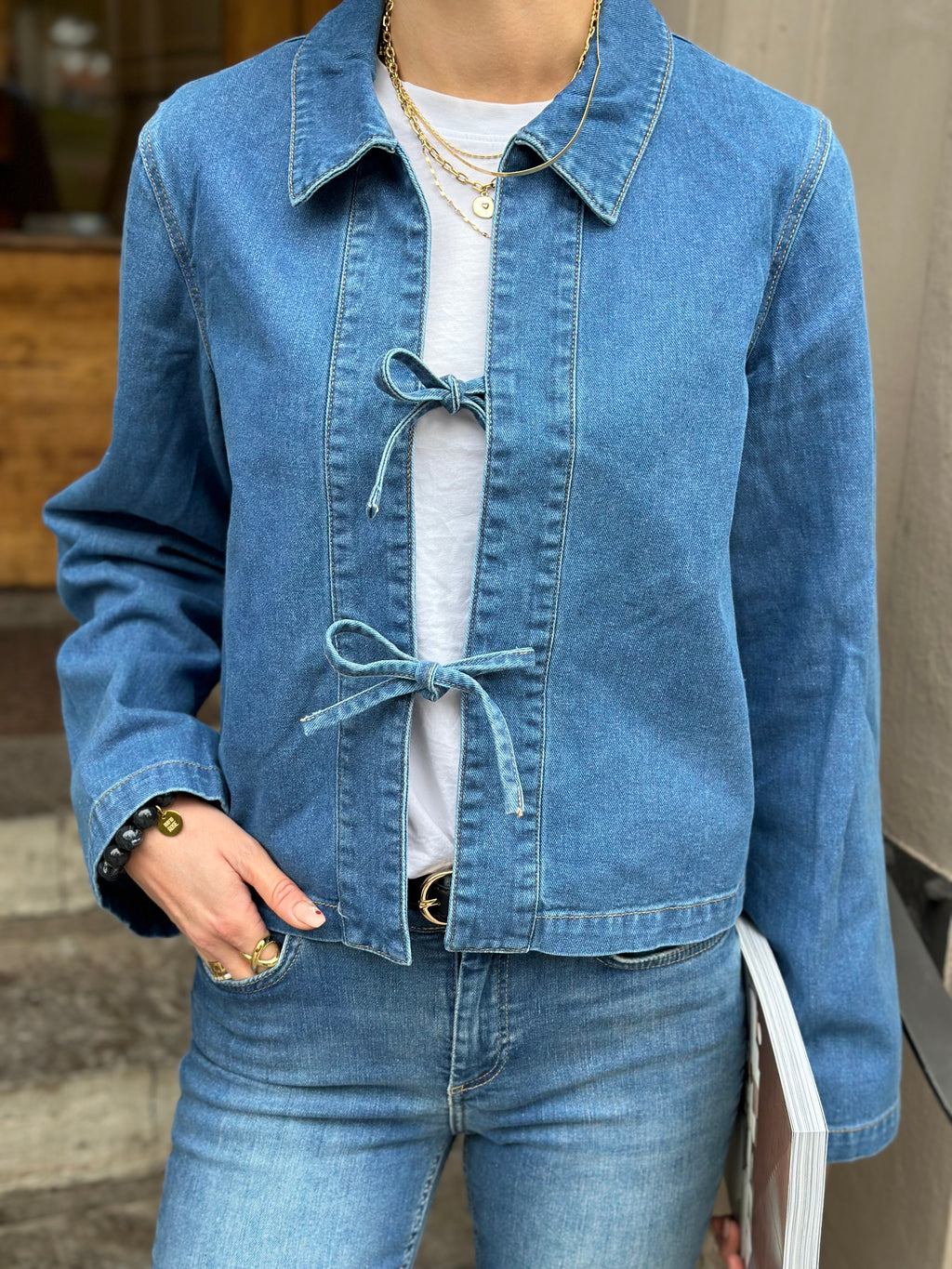 ONLY - THORA LS BOW SHIRT - MEDIUM BLUE DENIM