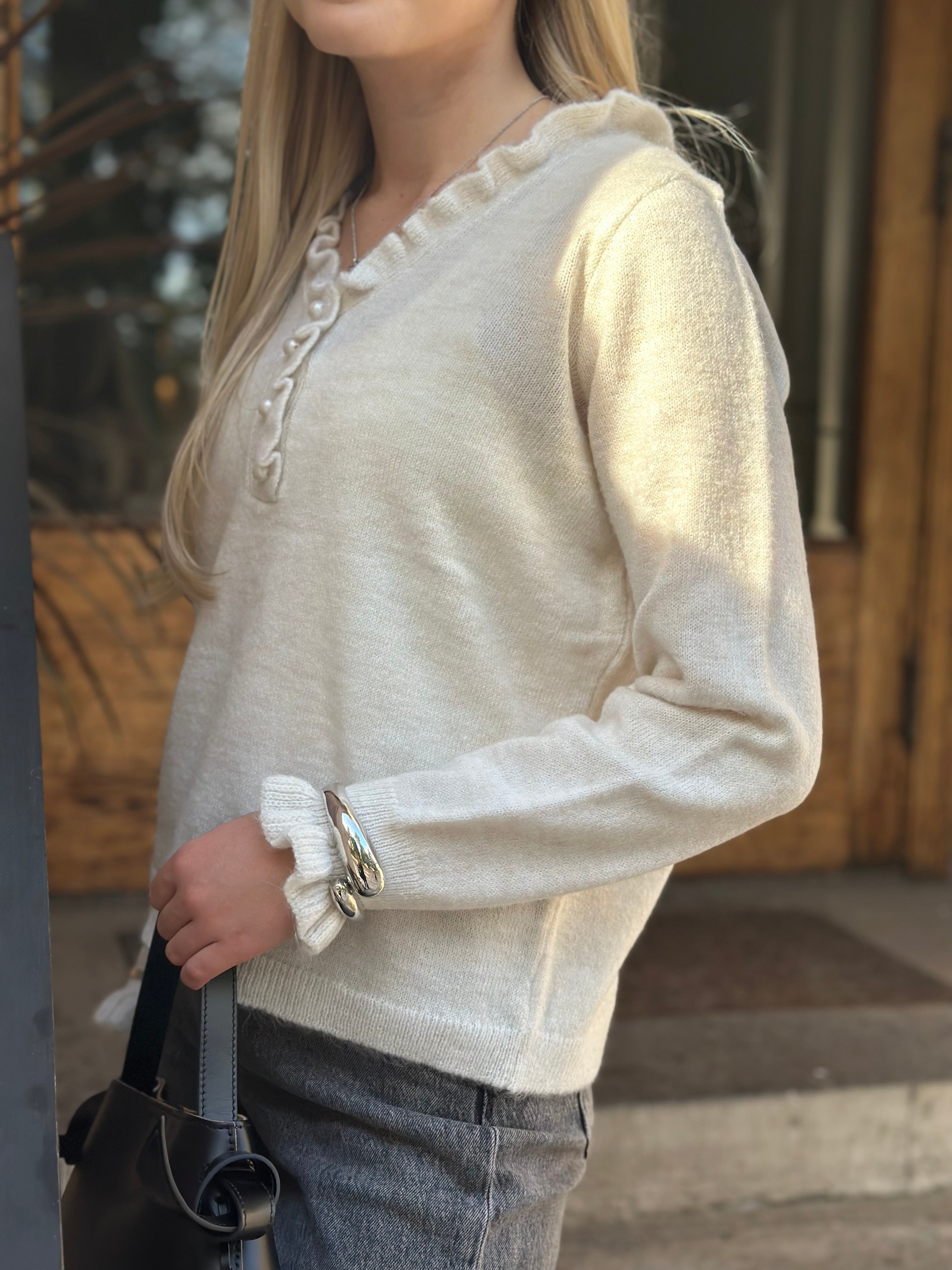 JDY - LETTY LS V-NECK FRILL PULLOVER - EGRET/MELNGE