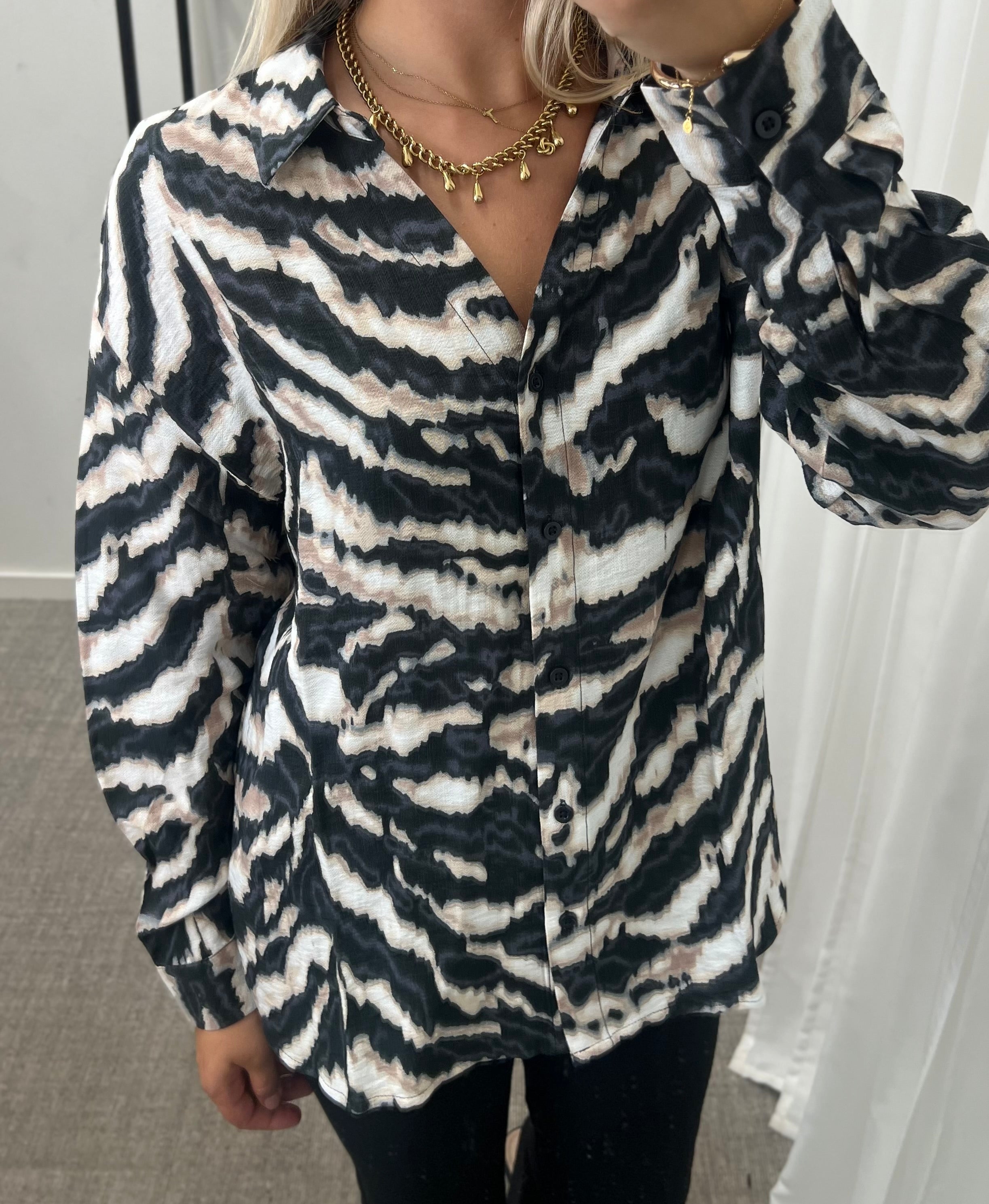 JDY - PEPPER LS V-NECK SHIRT - PHANTOM