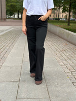 Ladda upp bild till gallerivisning, ONLY - MADISON BLUSH HW WIDE - BLACK DENIM
