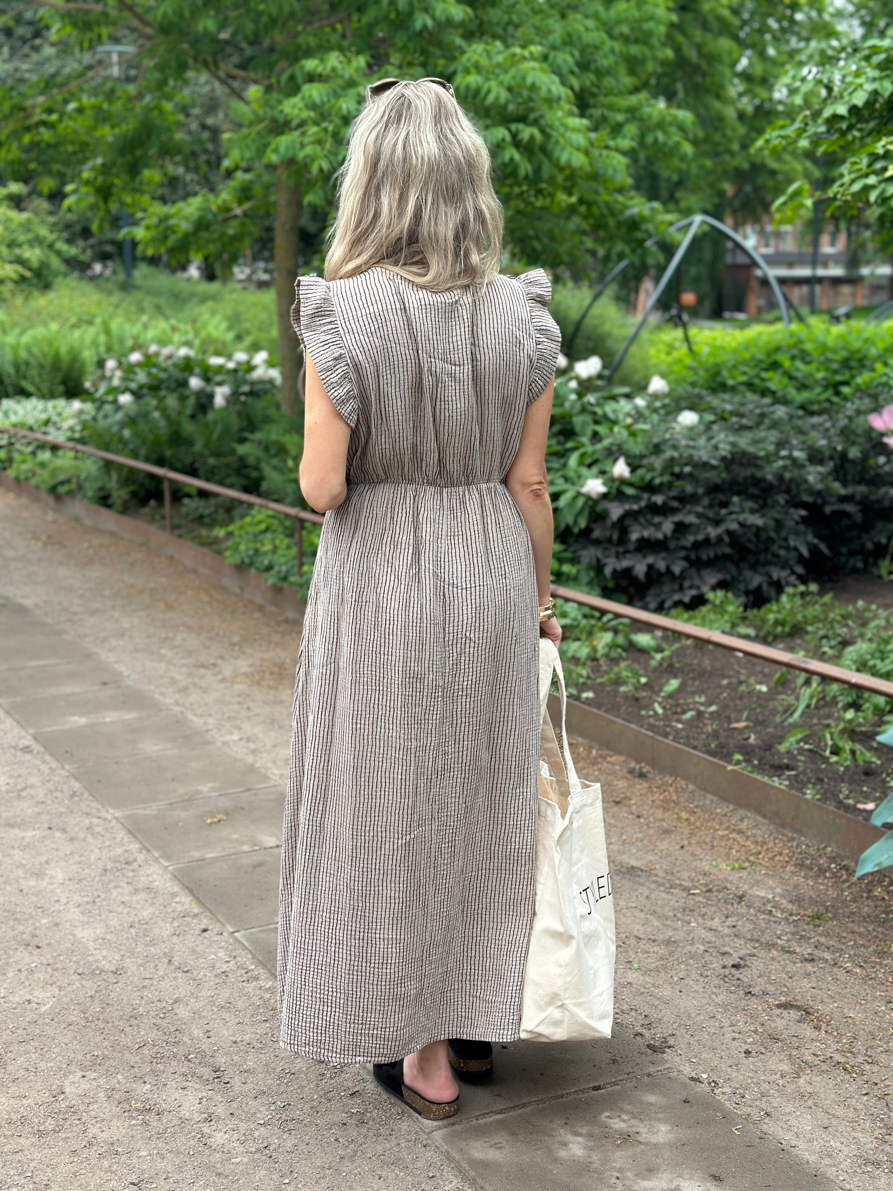 JÖRLEVIK - STRIPE DRESS - COFFEE