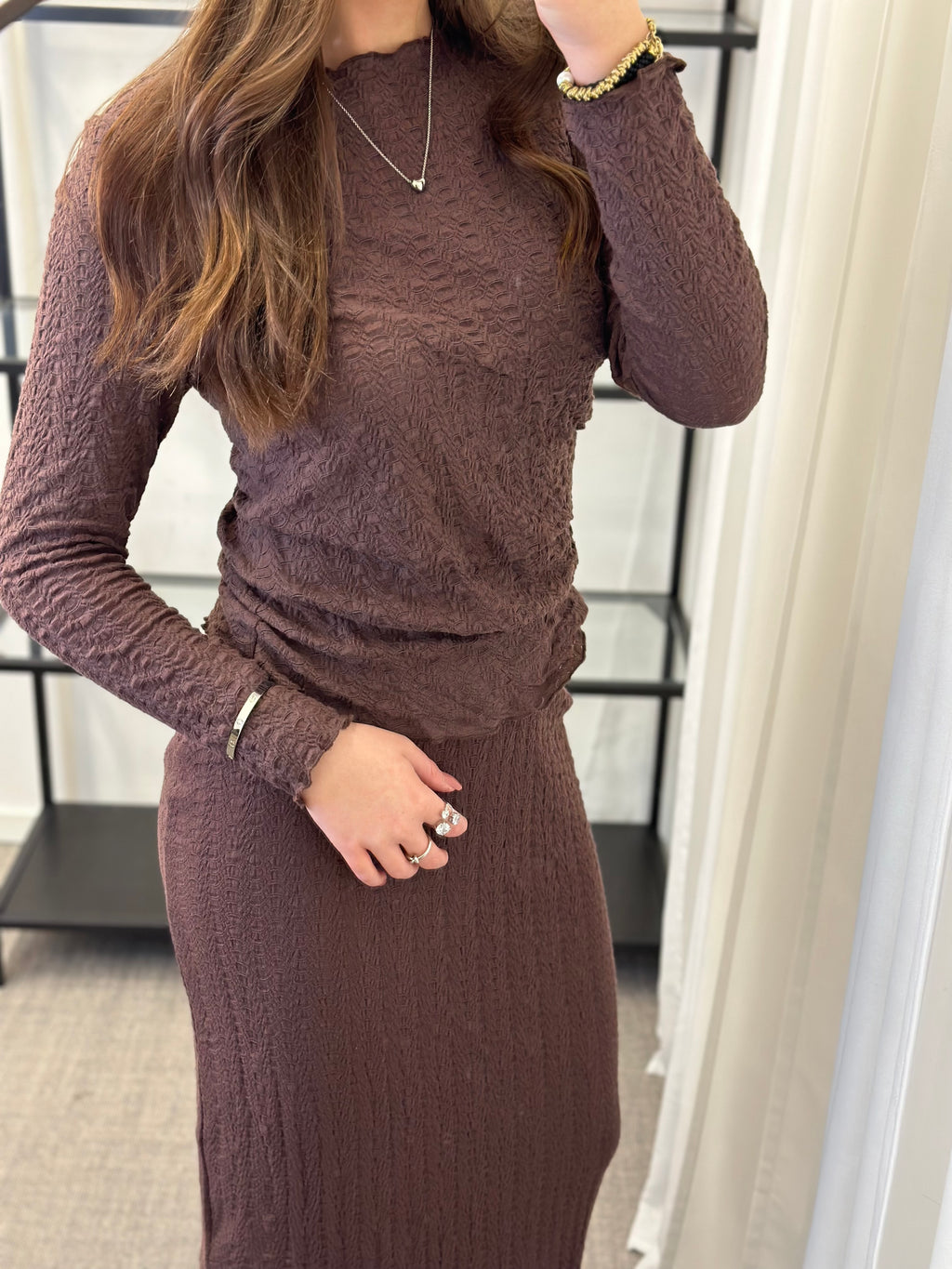 ONLY - ELLA L/S RUCHING TOP - CHOCOLATE MARTINI