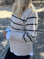 Ladda upp bild till gallerivisning, VEROMODA - FLAWLESS LS O-NECK PULLOVER - SILVER MINK/DARK GREY
