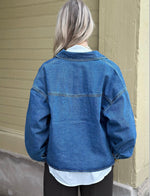 Ladda upp bild till gallerivisning, VEROMODA - ELORA LS DENIM SHIRT - MEDIUM BLUE DENIM
