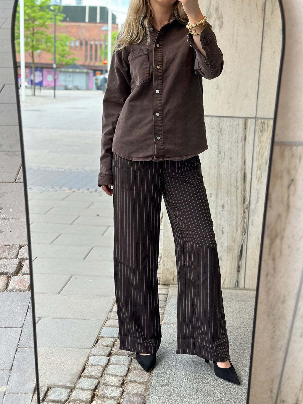 PIECES - SILKE LS SHIRT - HOT FUDGE