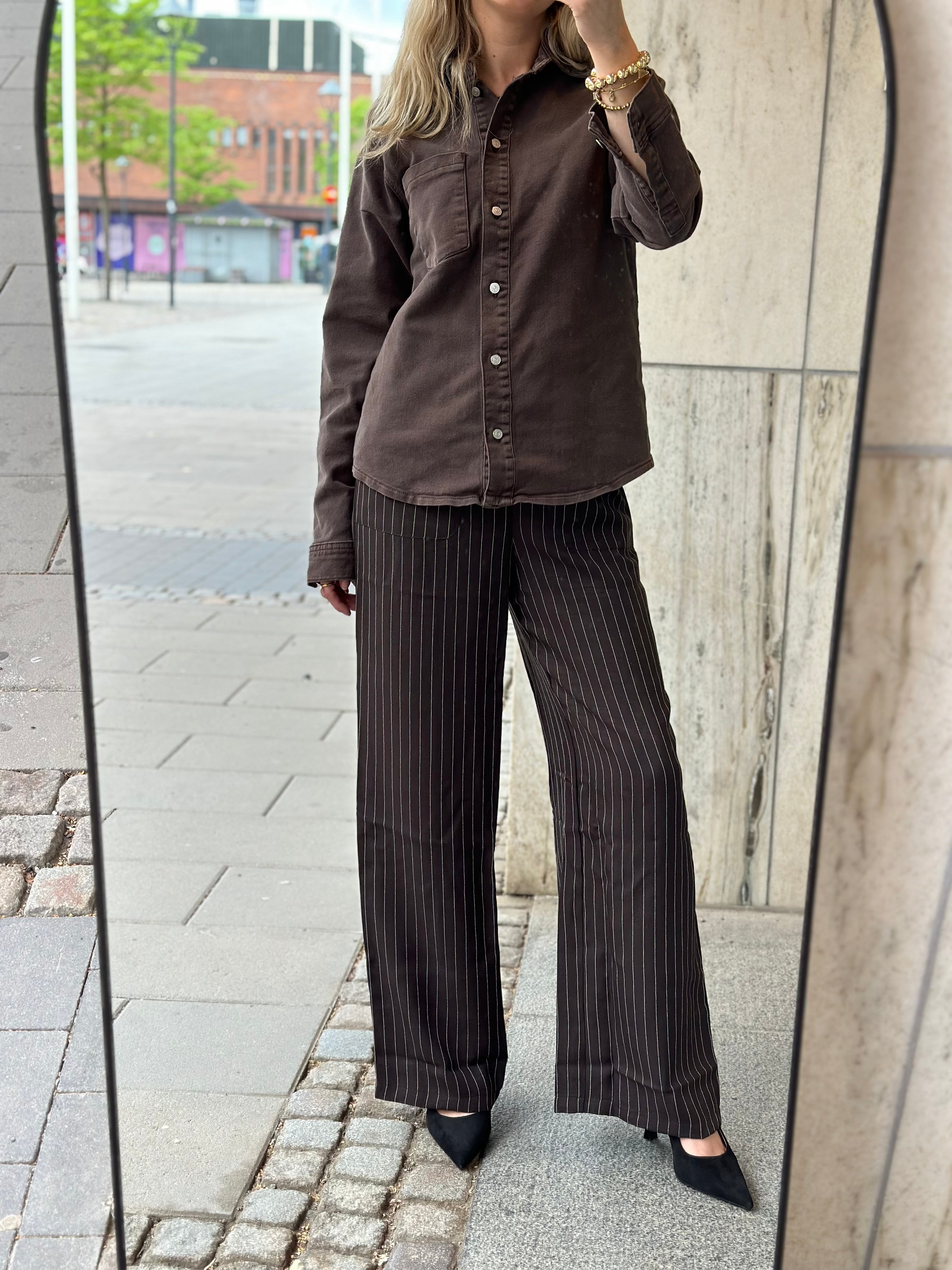 PIECES - SILKE LS SHIRT - HOT FUDGE