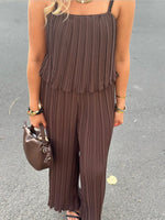 Ladda upp bild till gallerivisning, JÖRLEVIK - PLISSERAD JUMPSUIT- BRUN
