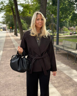 Ladda upp bild till gallerivisning, VERO MODA - ANNE BERGEN JACKET - CHOCOLATE TORTE
