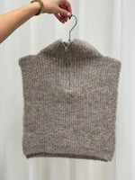 Ladda upp bild till gallerivisning, PIECES - JASSY NECKWARMER - SILVER LINING
