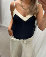 Ladda upp bild till gallerivisning, VERO MODA - DENISE SINGLET TOP - BLACK/BIRCH
