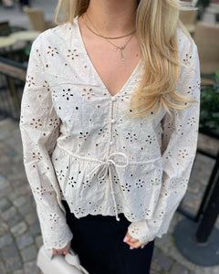 PIECES - TARMORINE LS TIE TOP - SILVER GRAY
