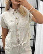 Ladda upp bild till gallerivisning, PIECES - PIA SS TIE SHIRT - BIRCH/MELANGE
