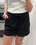 JDY - NEW CATIA SHORTS - BLACK