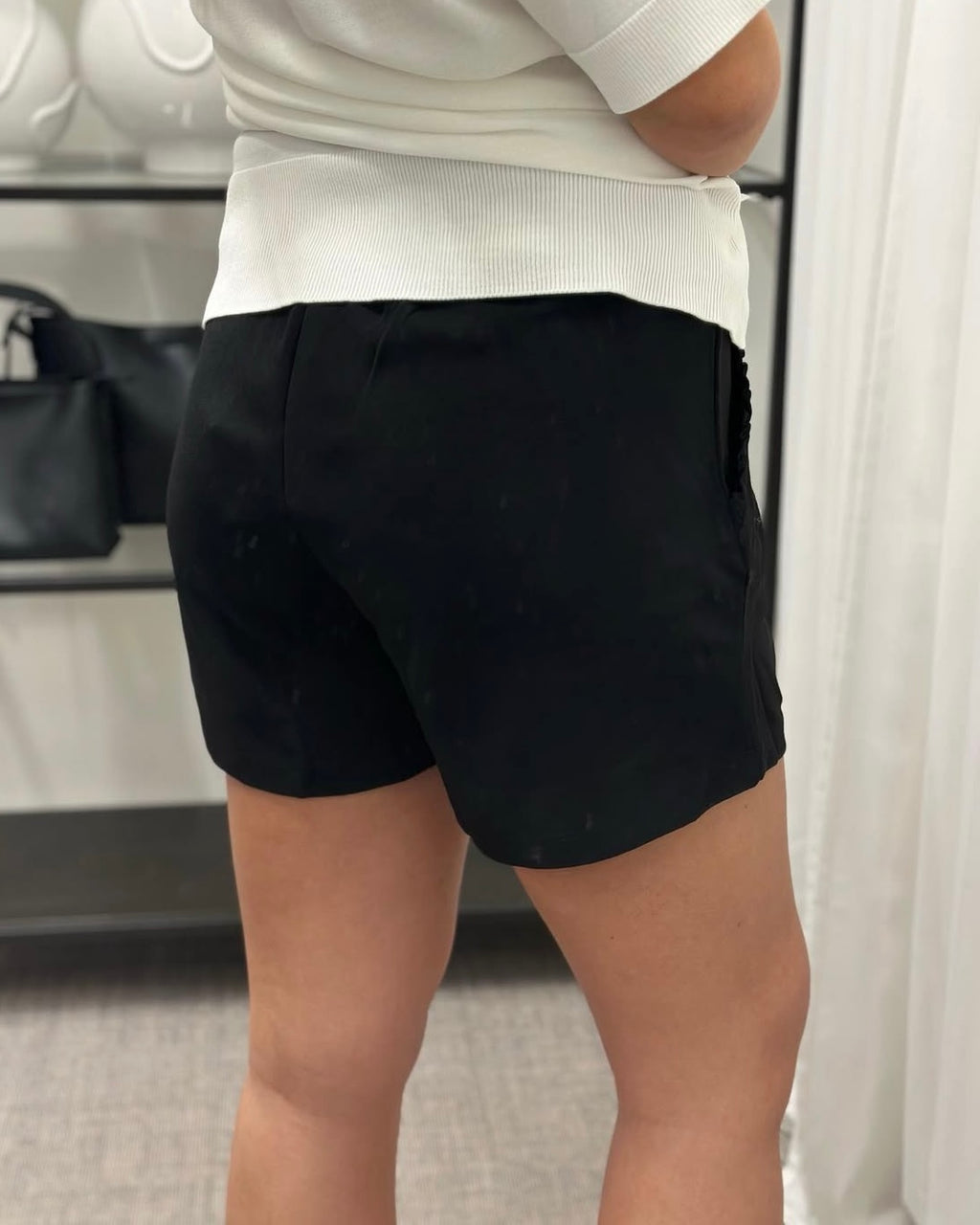 JDY - NEW CATIA SHORTS - BLACK